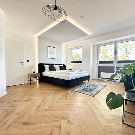 Modern Apartment - Fuer Freunde & Familien, Stadtnah, Parkplatz, E-Ladestation, Gitterbox Fuer Fahrraeder, Fitnessstudio, Digitale Gaestemappe Mit Restaurant- Und Unternehmenstipps Кобленц Екстер'єр фото
